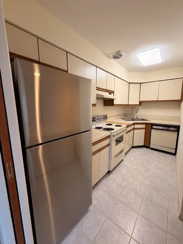 $1,400 | 1970 Cherry Lane, Unit 306, Northbrook, IL 60062