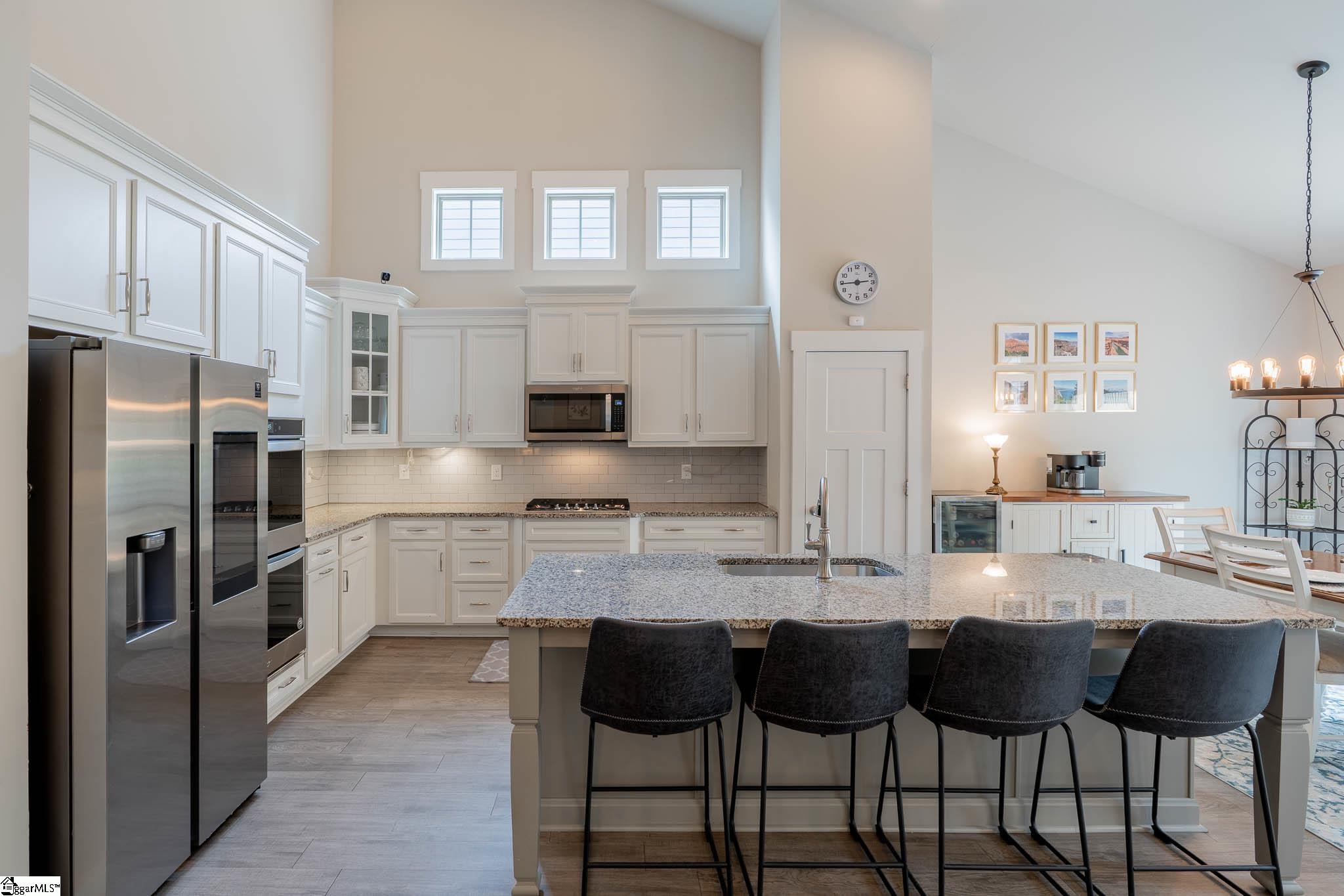 100 Ravencrest Court Simpsonville, SC 29680 - Photo 4 of 31