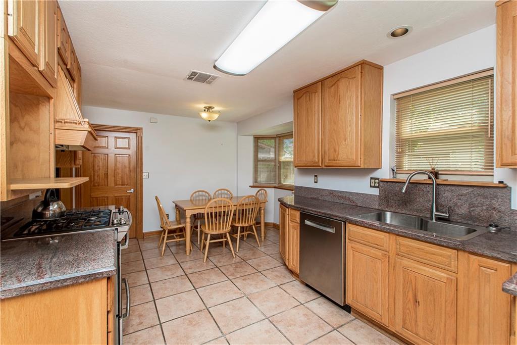 9428 Francine Drive River Ridge, LA 70123 - Photo 8 of 32