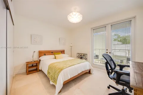 $1,300,000 | 3540 Main Highway, Unit 305, Coconut Grove, FL 33133