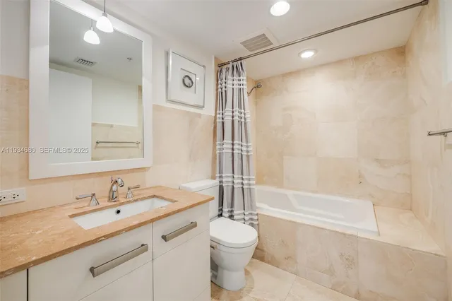 $1,300,000 | 3540 Main Highway, Unit 305, Coconut Grove, FL 33133