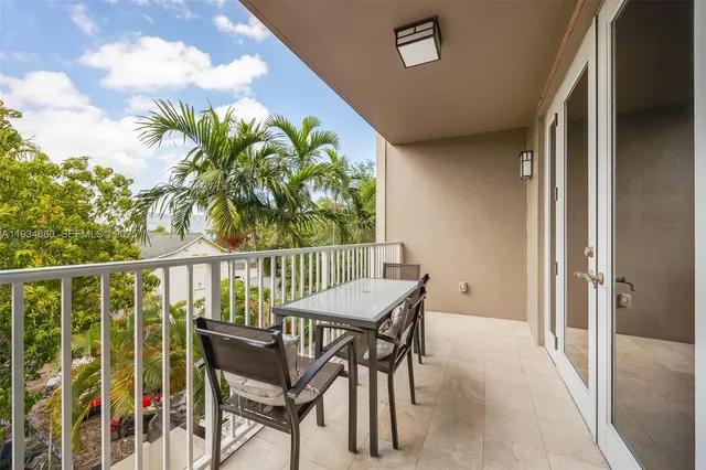 $1,300,000 | 3540 Main Highway, Unit 305, Coconut Grove, FL 33133