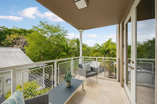 $1,300,000 | 3540 Main Highway, Unit 305, Coconut Grove, FL 33133