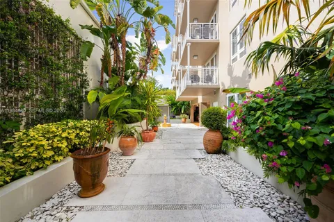 $1,300,000 | 3540 Main Highway, Unit 305, Coconut Grove, FL 33133