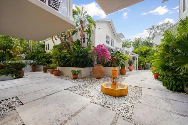 $1,300,000 | 3540 Main Highway, Unit 305, Coconut Grove, FL 33133