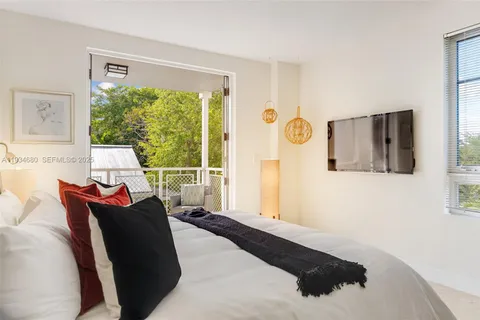 $1,300,000 | 3540 Main Highway, Unit 305, Coconut Grove, FL 33133