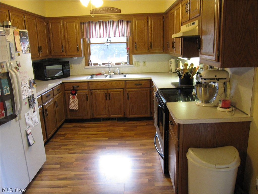 9541 Ashland Road Wooster, OH 44691 - Photo 3 of 25 Gallery Image 3