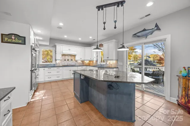 $2,495,000 | 21307 Norman Shores Drive, Cornelius, NC 28031