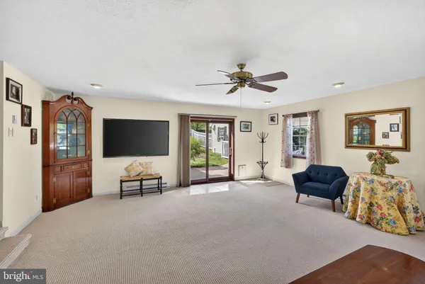 $750,000 | 1135 Myrtle Road, Walnutport, PA 18088