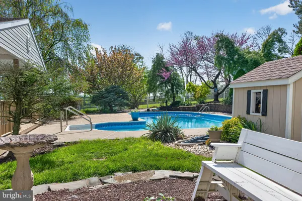 $750,000 | 1135 Myrtle Road, Walnutport, PA 18088