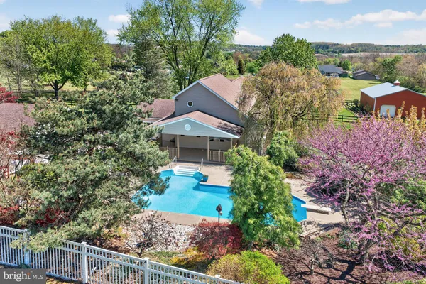 $750,000 | 1135 Myrtle Road, Walnutport, PA 18088