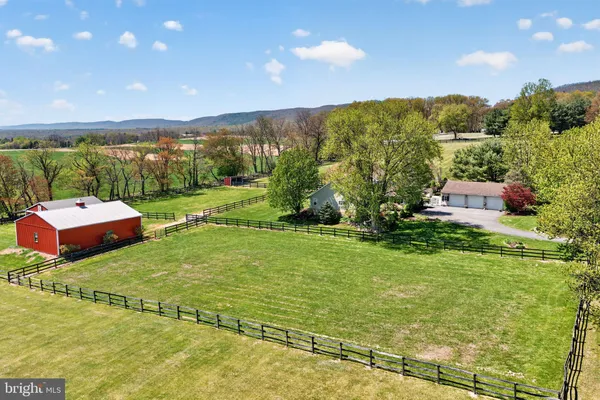 $750,000 | 1135 Myrtle Road, Walnutport, PA 18088