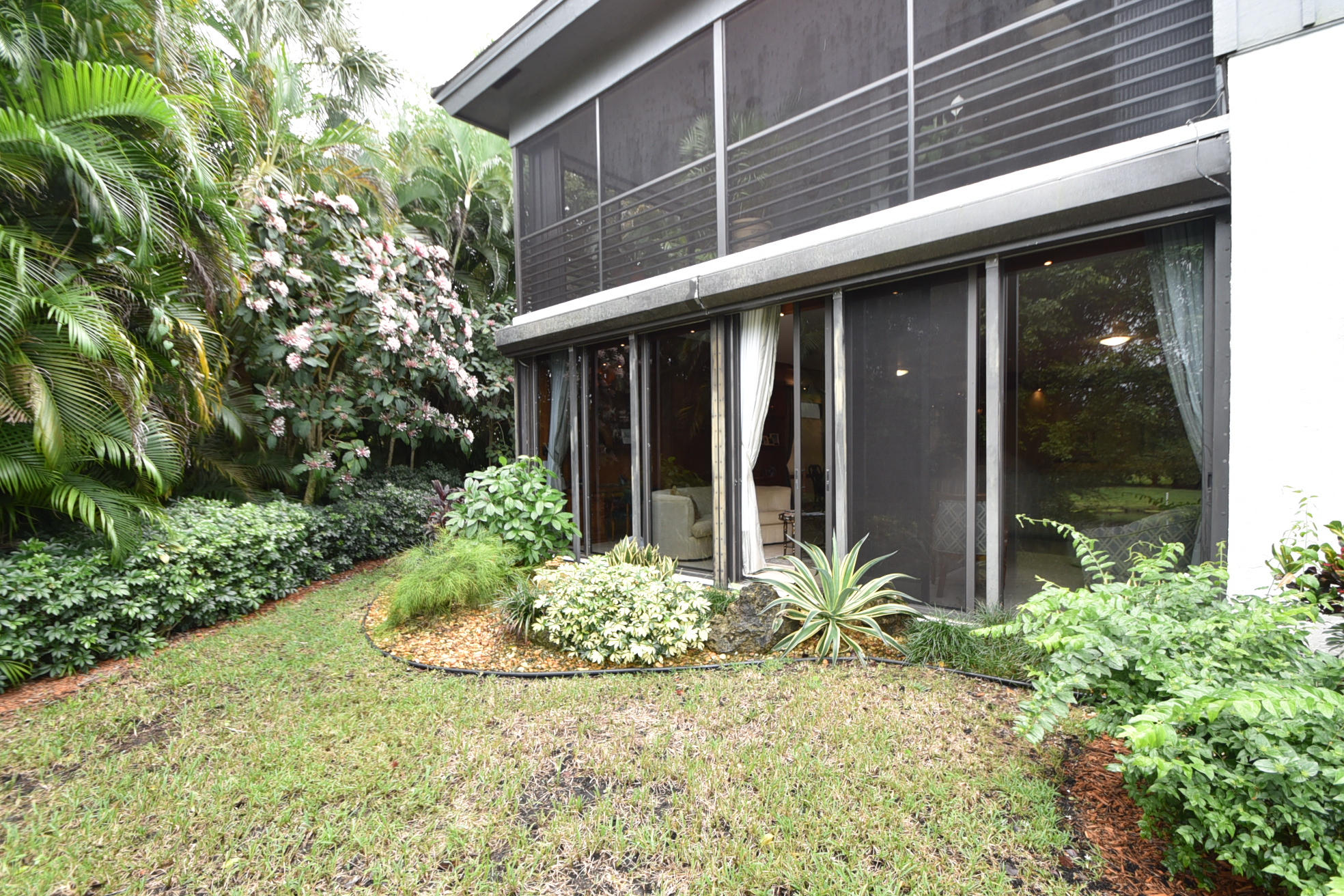 21175 Clubside Drive, Unit D Boca Raton, FL 33434 - Photo 27 of 42 DSC_2563