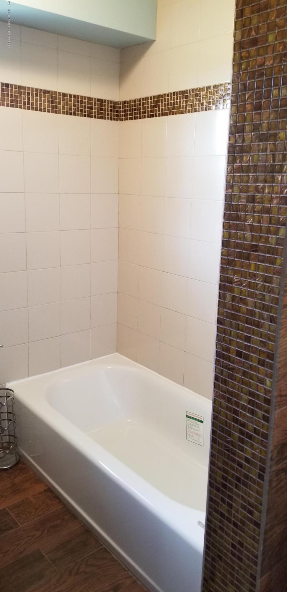 10 Haven Drive, Unit D Matawan, NJ 07747 - Photo 11 of 12 20190517_153934