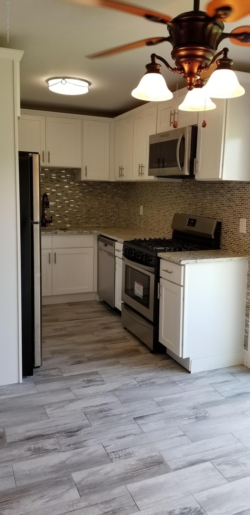 10 Haven Drive, Unit D Matawan, NJ 07747 - Photo 3 of 12 20190517_154036