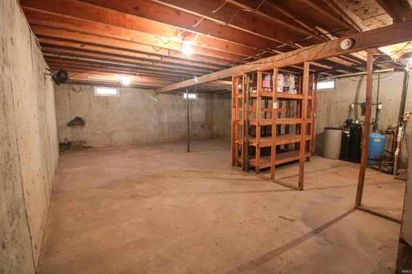 16412 Gordon Lane, Leo, IN 46765