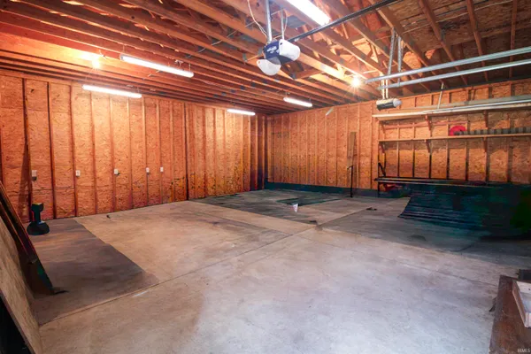 16412 Gordon Lane, Leo, IN 46765