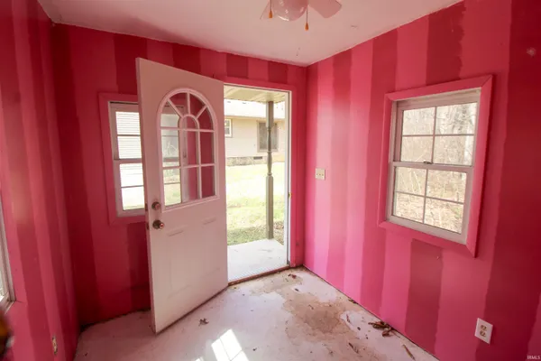 16412 Gordon Lane, Leo, IN 46765