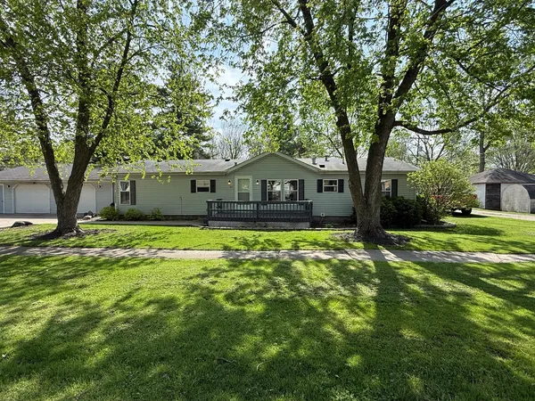 $180,000 | 102 South Morgan Street, Odell, IL 60460