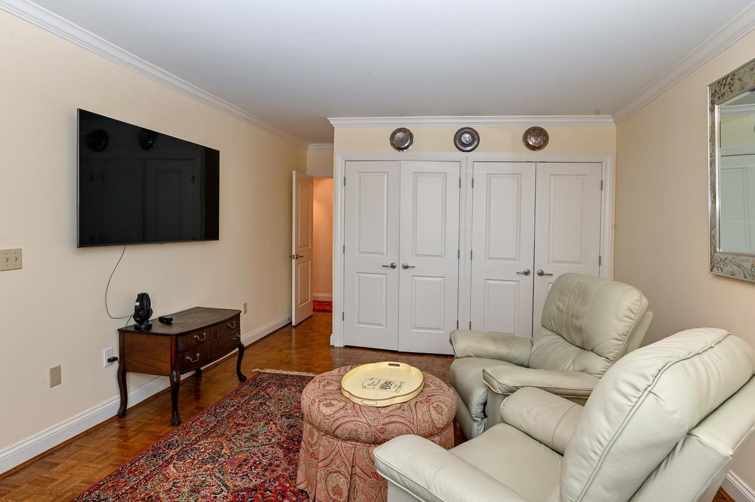 2444 Madison Road, Unit 1204 Cincinnati, OH 45208 - Photo 23 of 41 Gallery Image 23