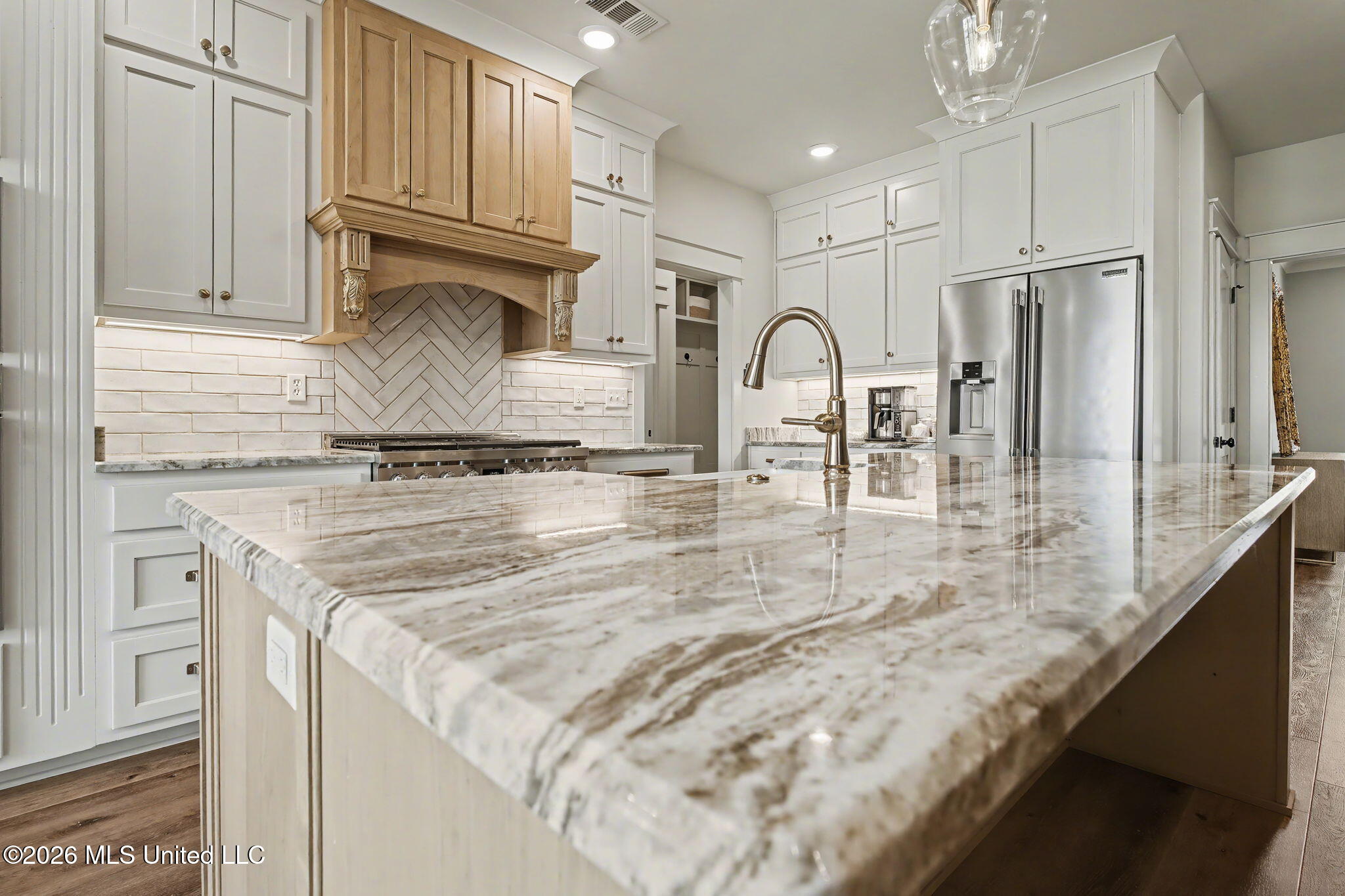 5090 Camp Crossing Hernando, MS 38632 - Photo 14 of 46 Island Counters