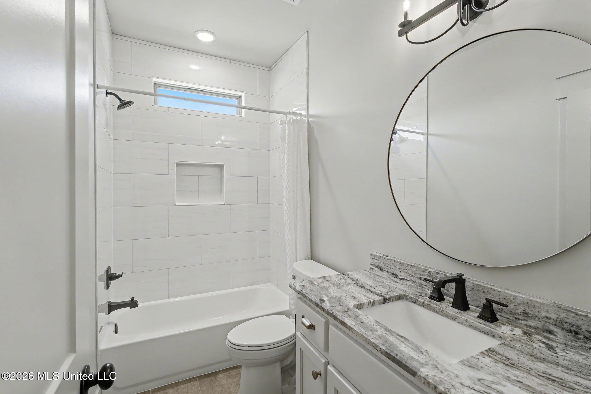 5090 Camp Crossing Hernando, MS 38632 - Photo 26 of 46 Bathroom 2