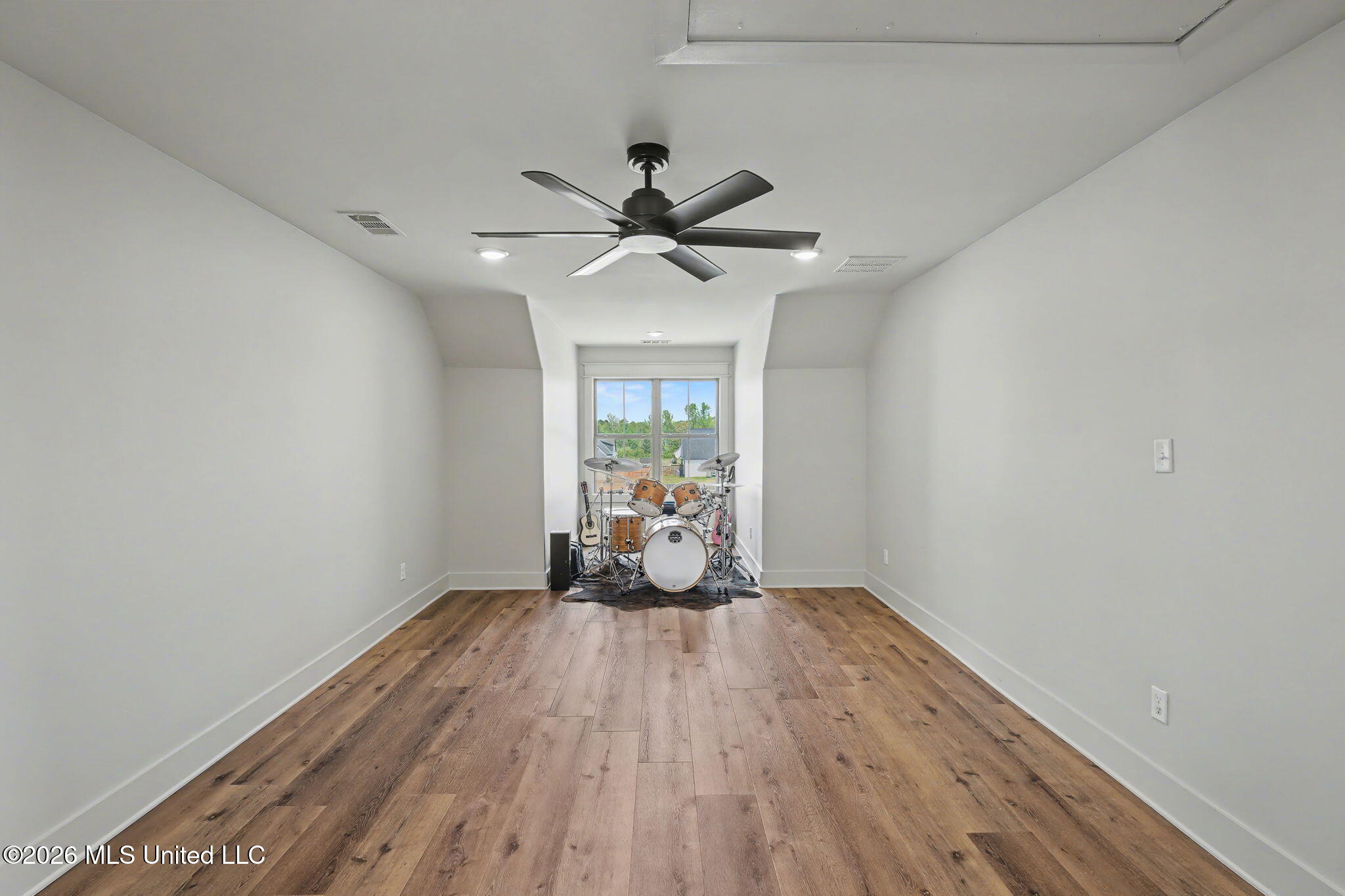 5090 Camp Crossing Hernando, MS 38632 - Photo 29 of 46 Loft Flex Space