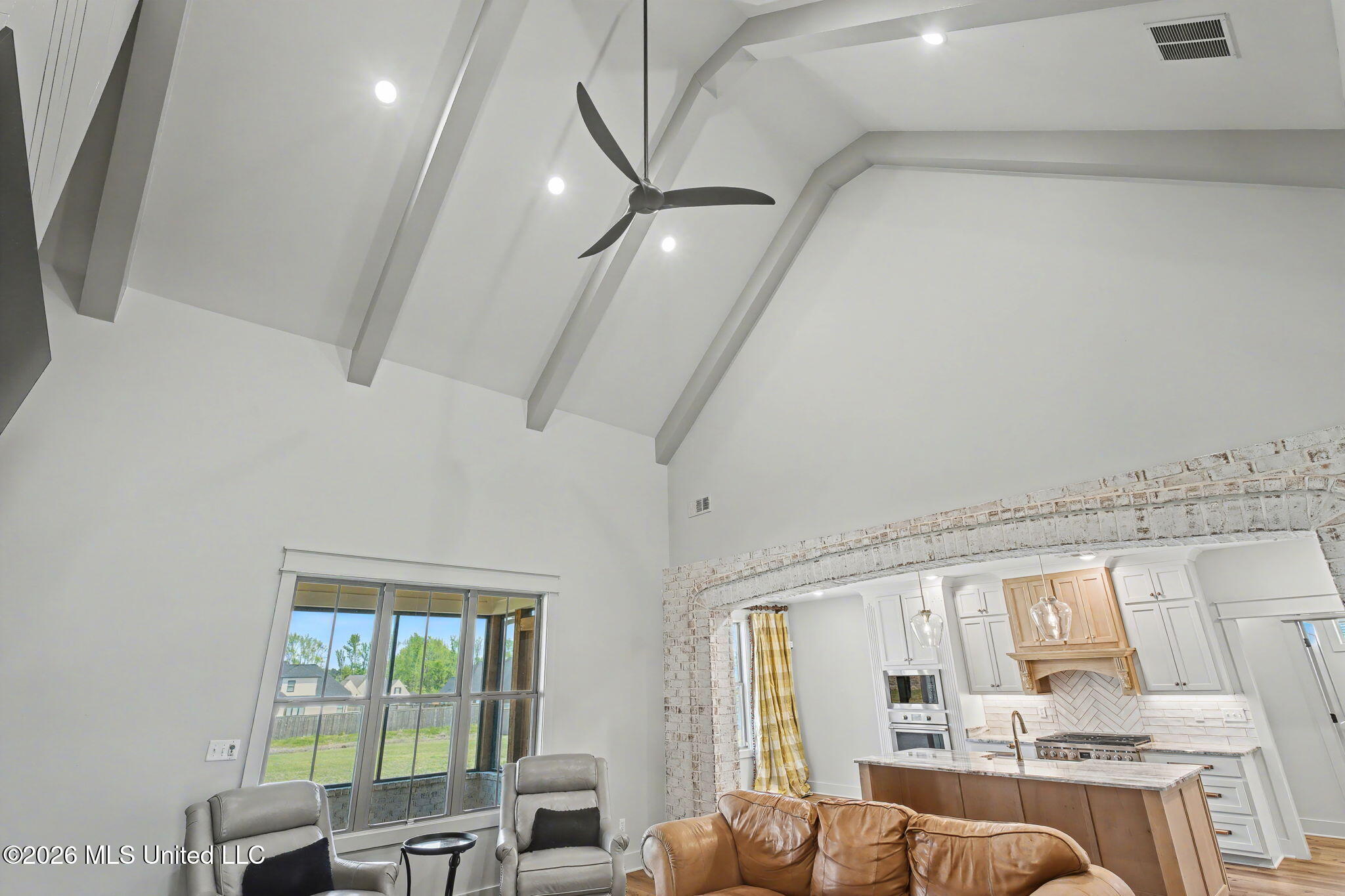 5090 Camp Crossing Hernando, MS 38632 - Photo 10 of 46 Great Room Beams
