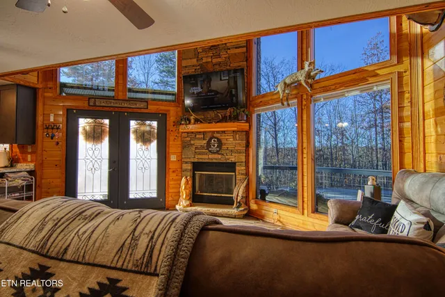 $525,000 | 224 Eagle Bluff, Jamestown, TN 38556