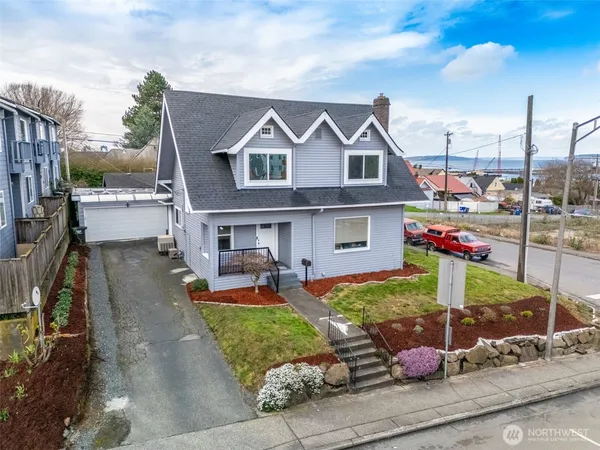 $775,000 | 3004 West Marine View Drive, Everett, WA 98201