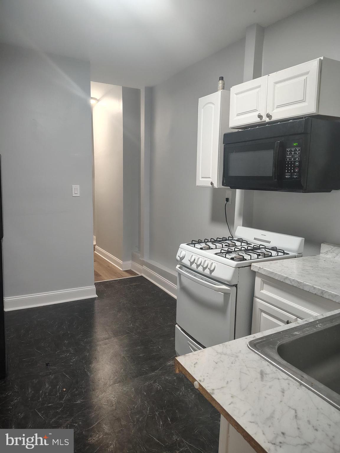 1114 North Bond Street, Unit 1 Baltimore, MD 21213 - Photo 5 of 7 Spacious kitchen to cook