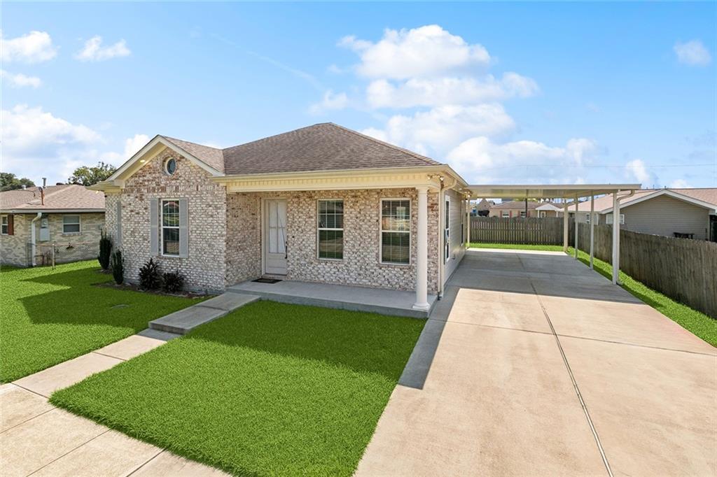 2705 Pecan Drive Chalmette, LA 70043 - Photo 2 of 15