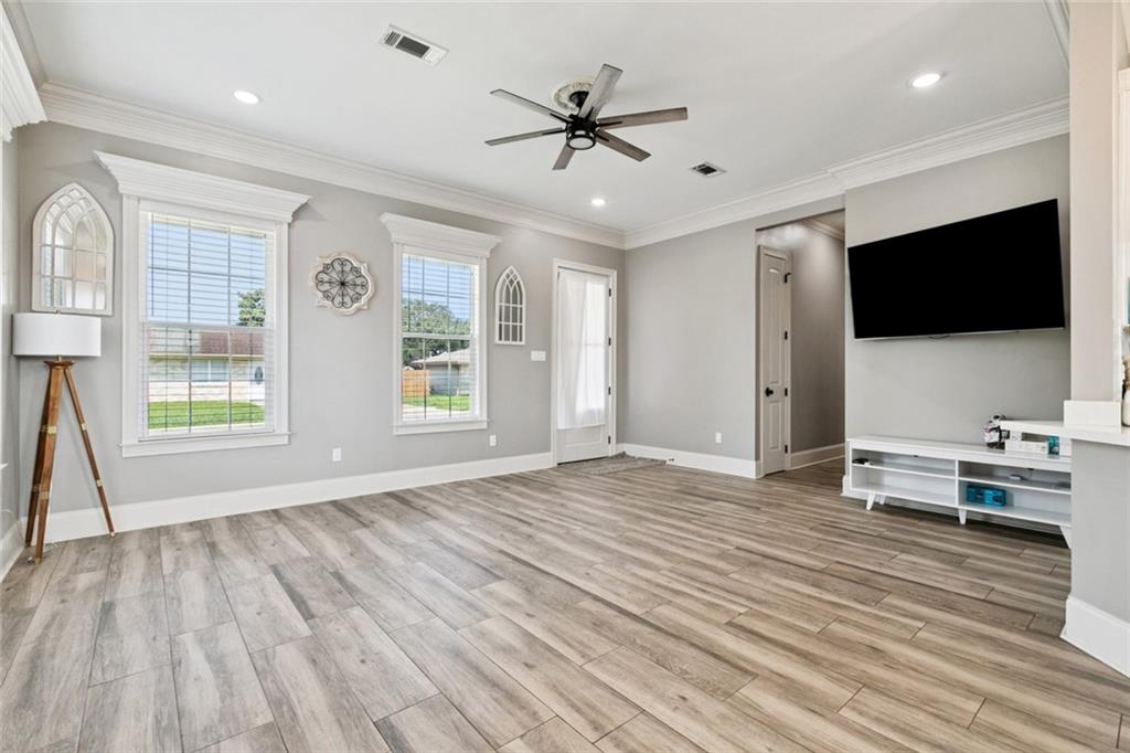 2705 Pecan Drive Chalmette, LA 70043 - Photo 3 of 15