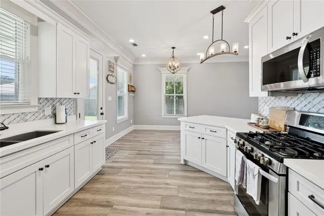 $269,000 | 2705 Pecan Drive, Chalmette, LA 70043