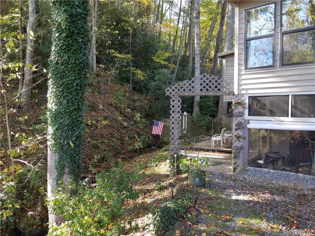 741 Walker Road Waynesville, NC 28786 - Photo 10 of 24