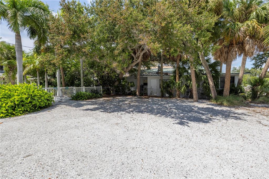 516 Gulf Boulevard Indian Rocks Beach, FL 33785 - Photo 8 of 97
