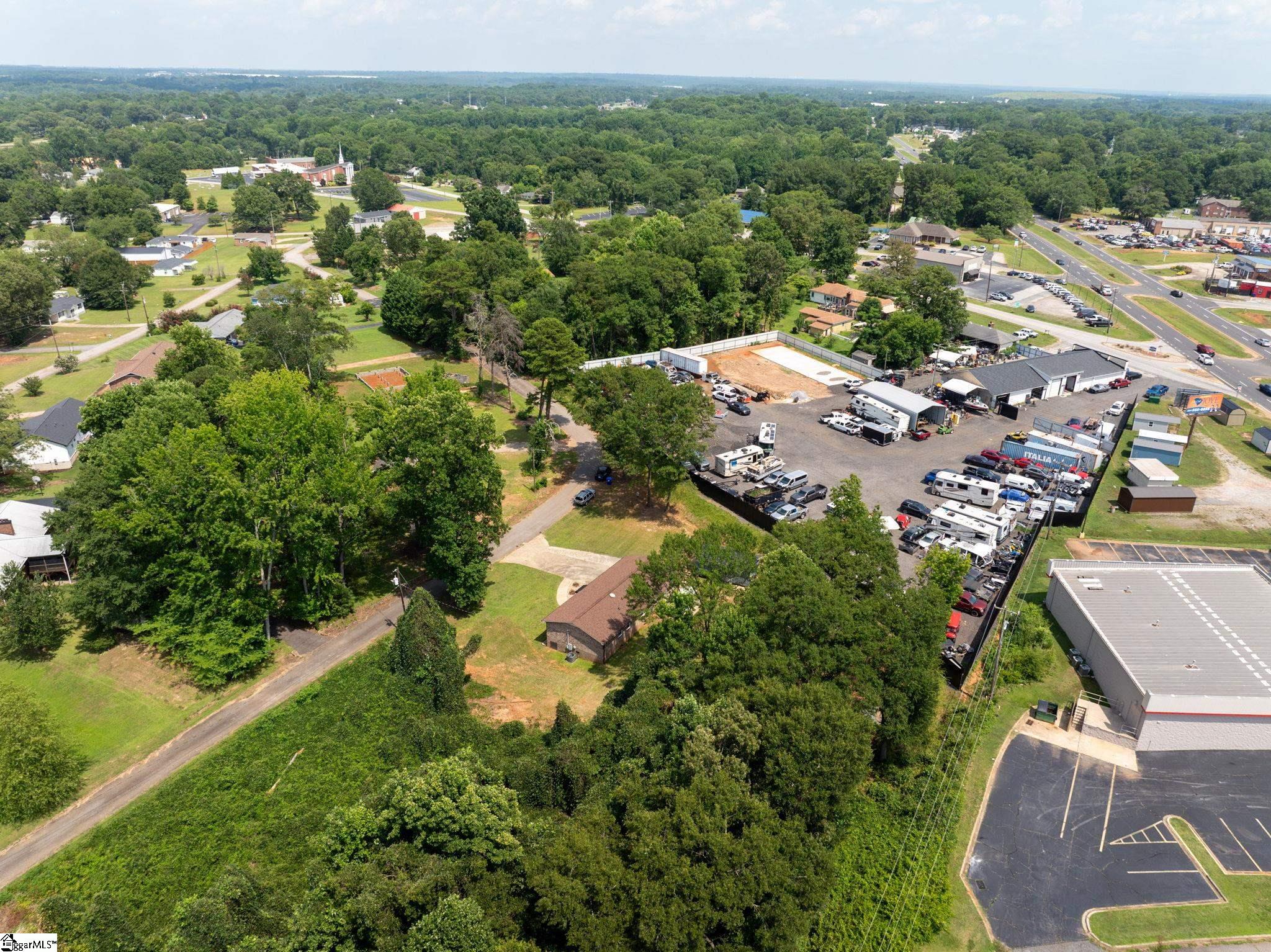 150 Spring Street Wellford, SC 29385 - Photo 8 of 46