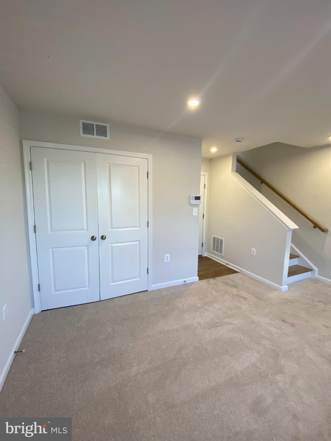 58 Coolidge Avenue Ranson, WV 25438 - Photo 5 of 30 Bright and inviting entryway space.
