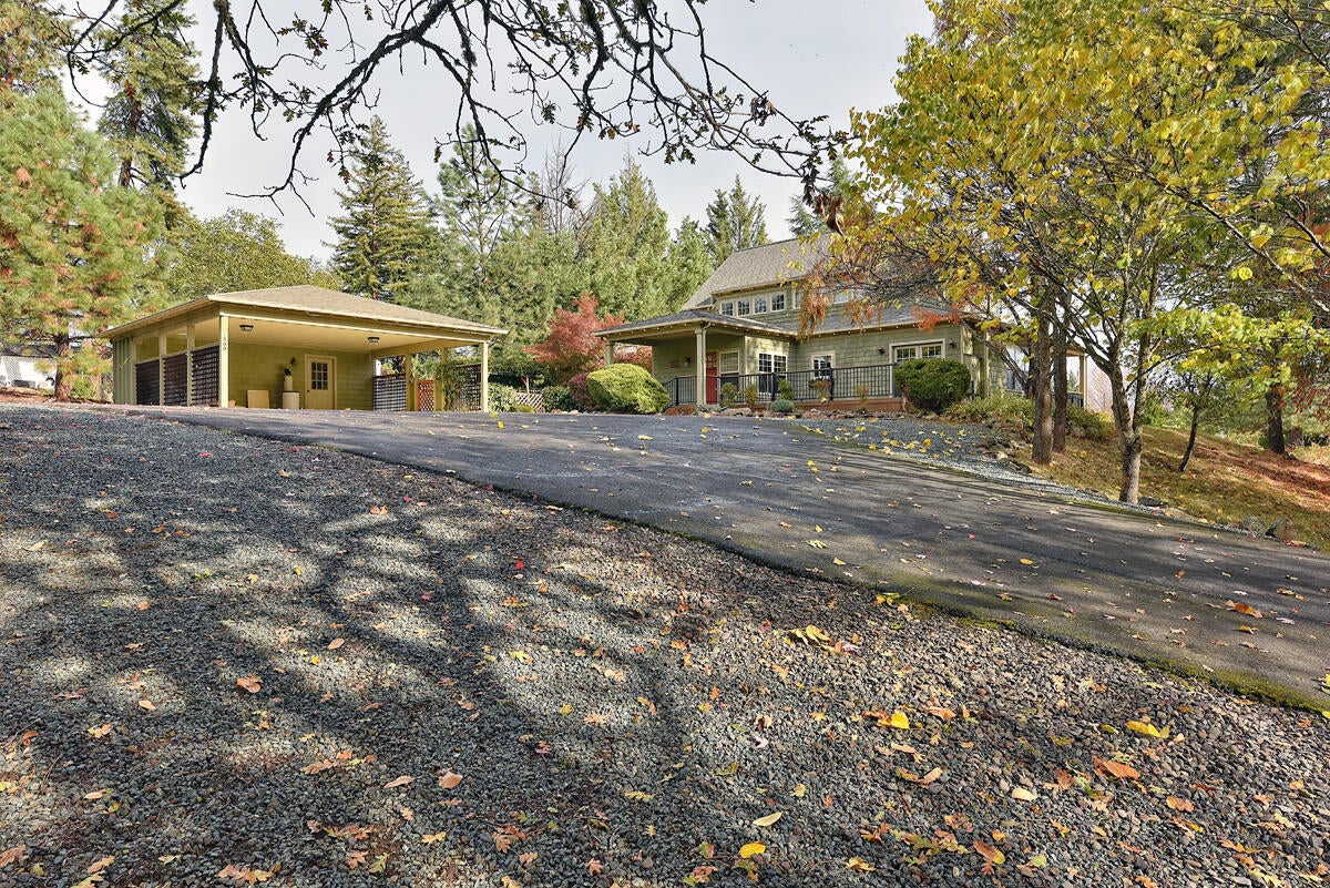 1800 Old Military Road Central Point, OR 97502 - Photo 8 of 49 8