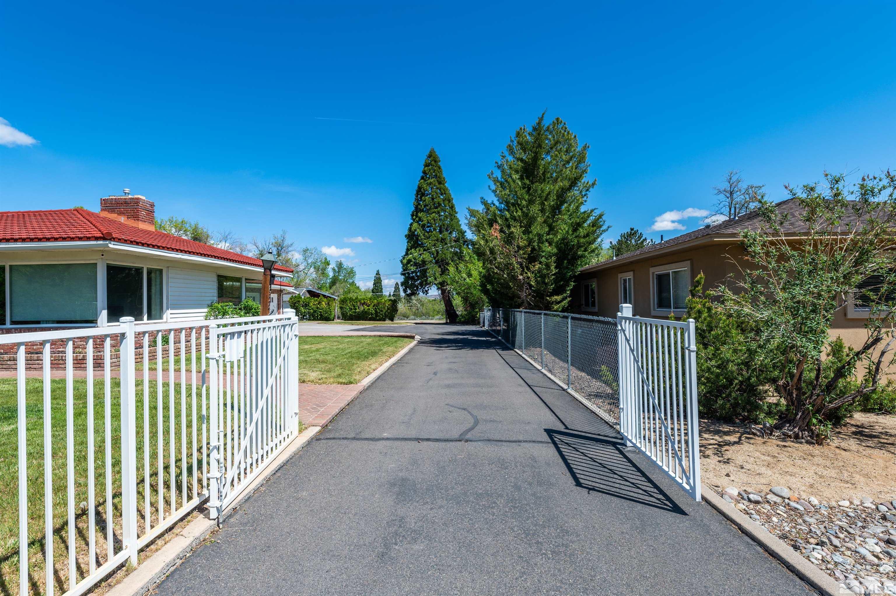 655 Skyline Boulevard Reno, NV 89509 - Photo 3 of 36 Photo 3