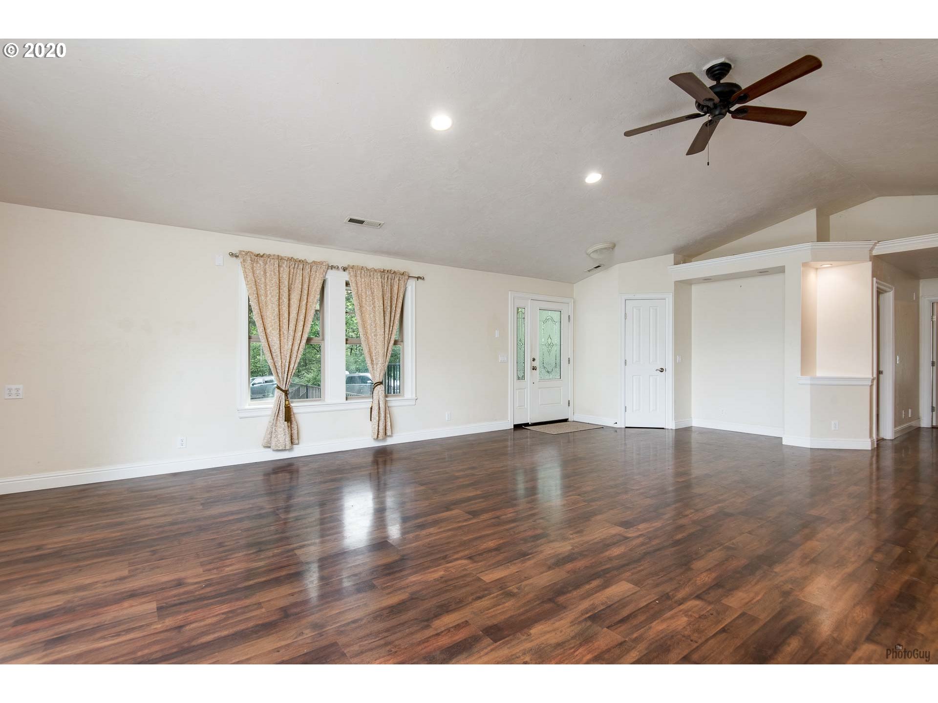 24975 Butler Road Junction City, OR 97448 - Photo 4 of 30 Gallery Image 4