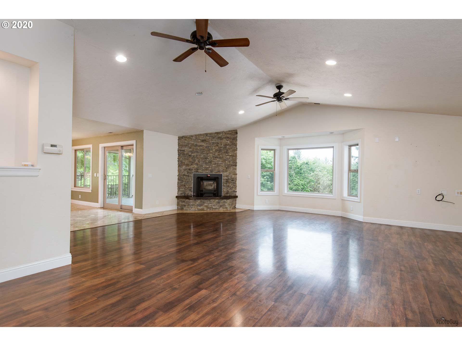 24975 Butler Road Junction City, OR 97448 - Photo 6 of 30 Gallery Image 6