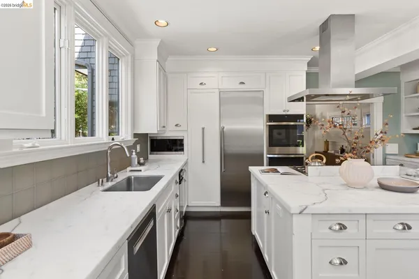 $2,995,000 | 2520 Russell Street, Berkeley, CA 94705