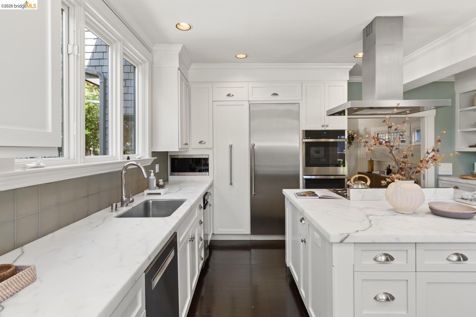 2520 Russell Street Berkeley, CA 94705 - Photo 15 of 43