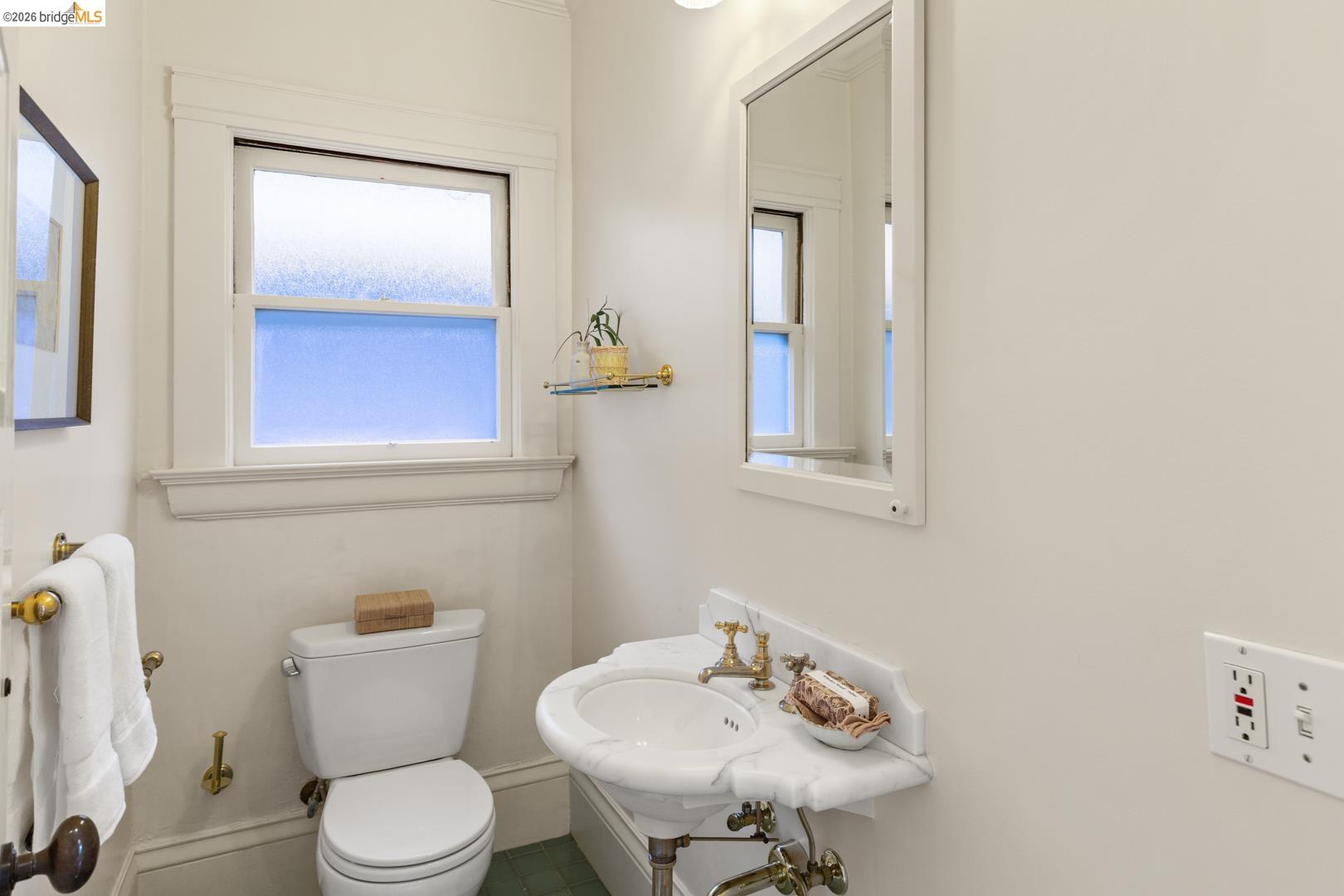 2520 Russell Street Berkeley, CA 94705 - Photo 26 of 43