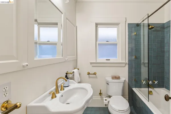 $2,995,000 | 2520 Russell Street, Berkeley, CA 94705