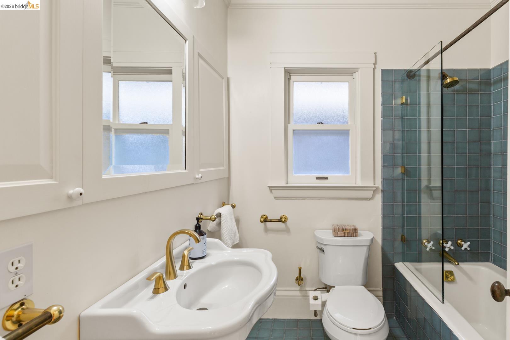 2520 Russell Street Berkeley, CA 94705 - Photo 27 of 43