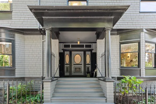 $2,995,000 | 2520 Russell Street, Berkeley, CA 94705