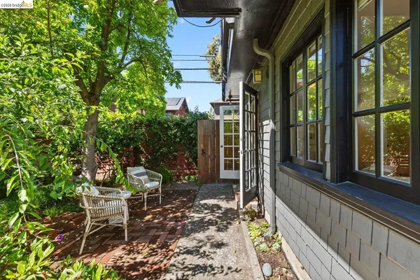 $2,995,000 | 2520 Russell Street, Berkeley, CA 94705