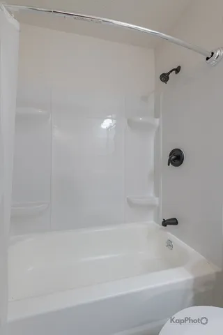 $2,700 | 8170 Northway Drive, Hanover Park, IL 60133